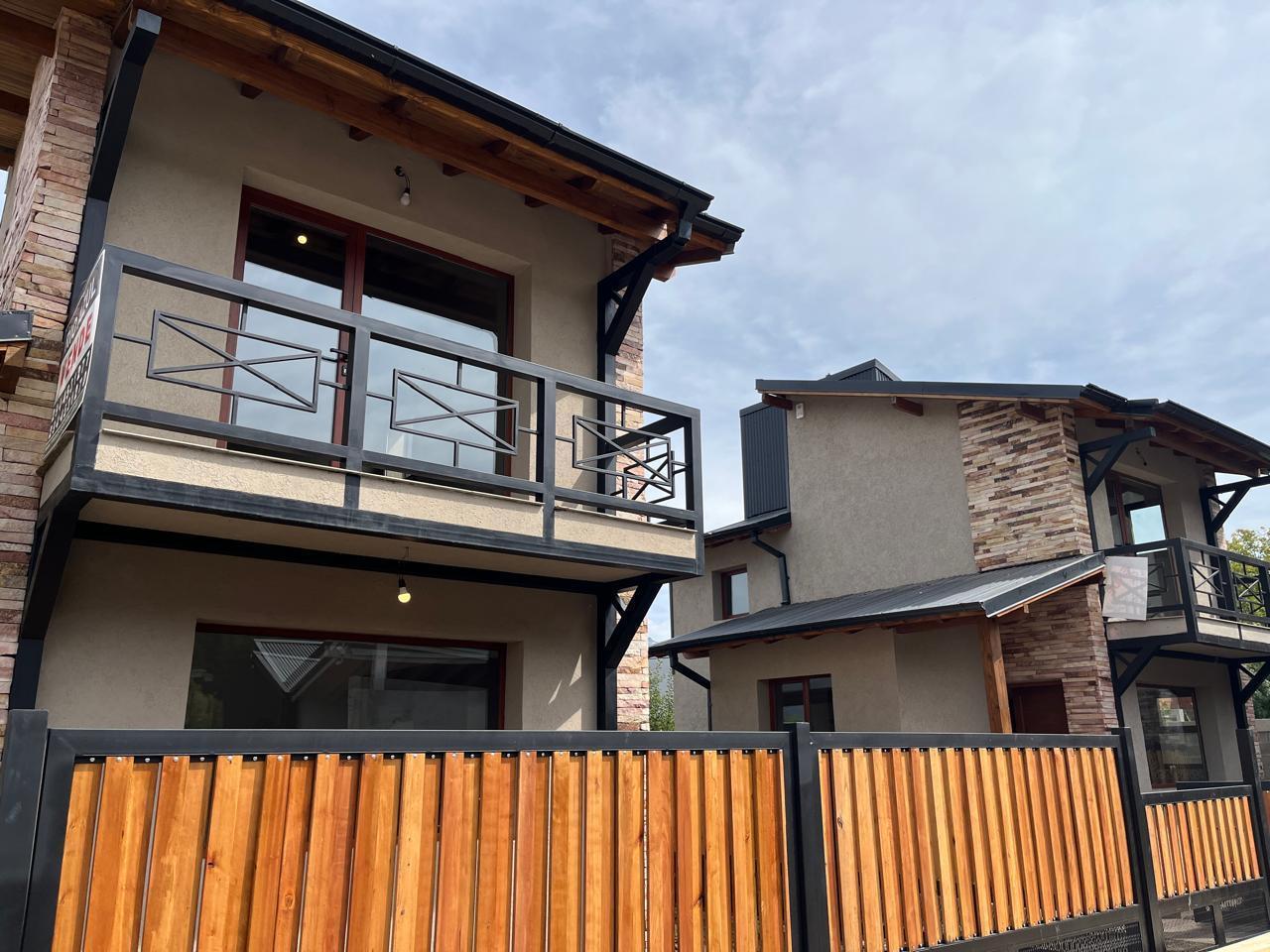 Foto de Casa en Venta 1 Dorm - 2 baños - Balcon - El Bolson centro - 65m2., imagen 1