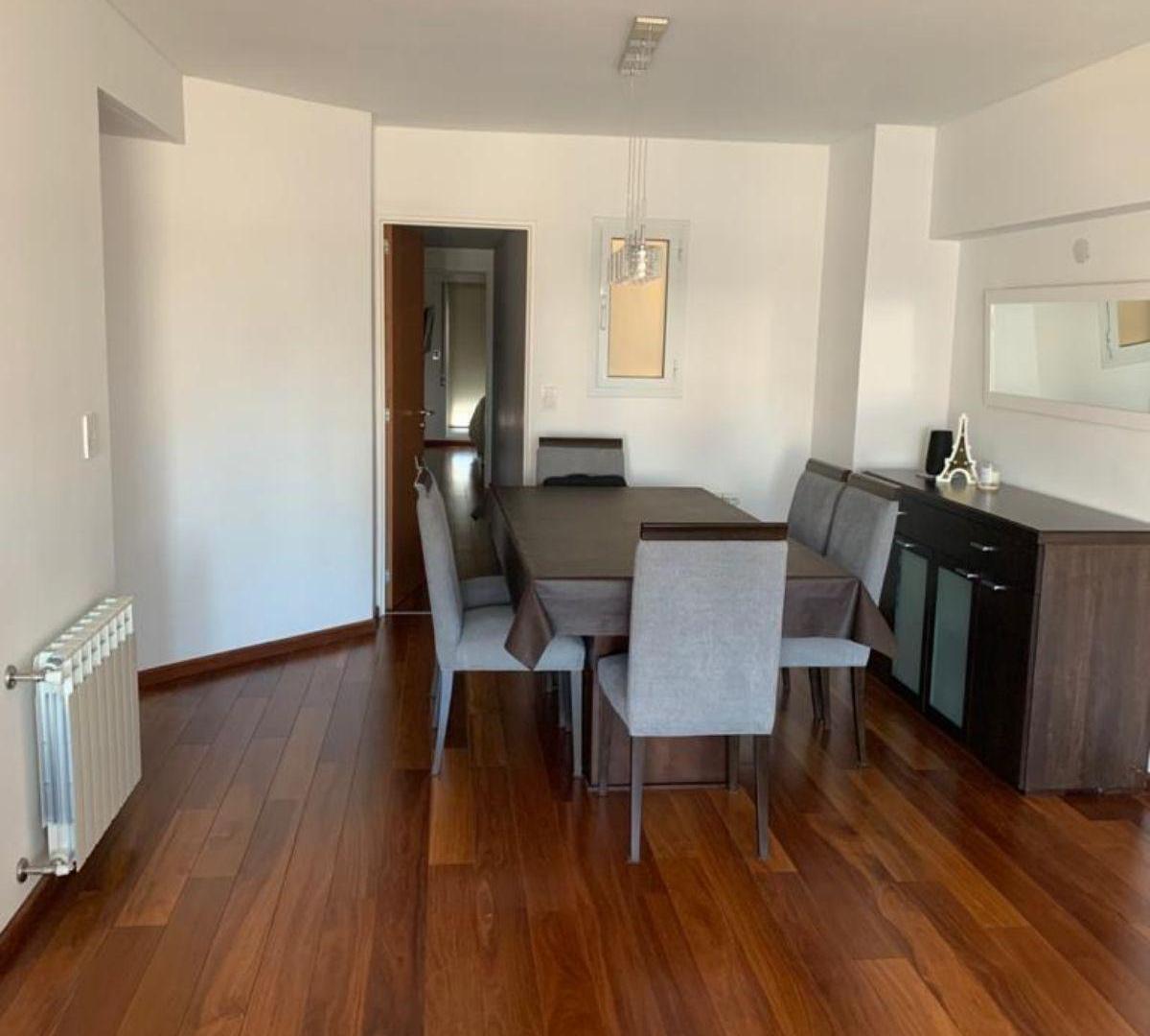 Foto de Departamento de 2 dormitorios al frente con doble balcón, parrillero, imagen 1