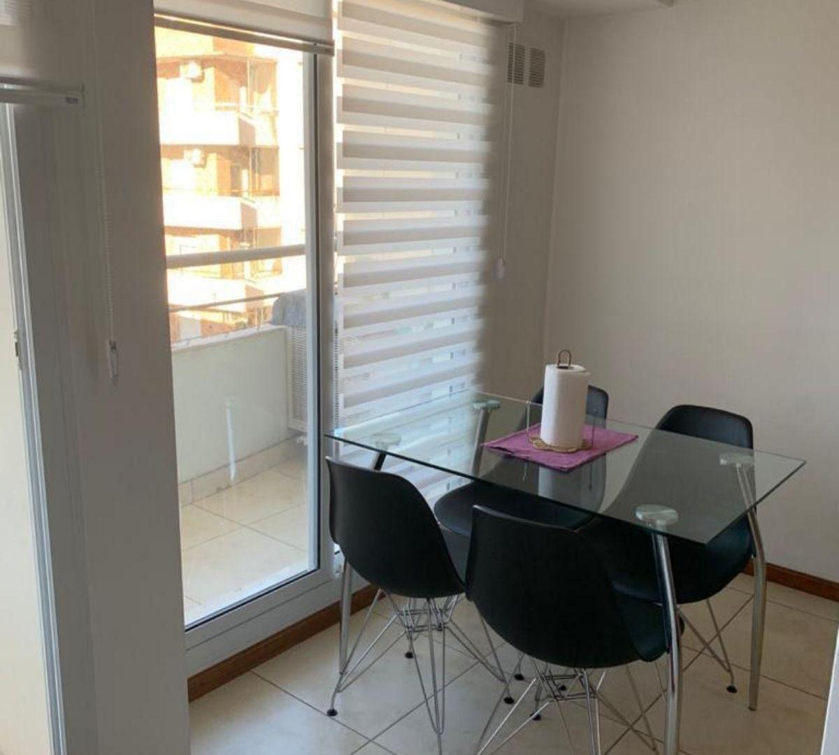 Foto de Departamento de 2 dormitorios al frente con doble balcón, parrillero, imagen 4