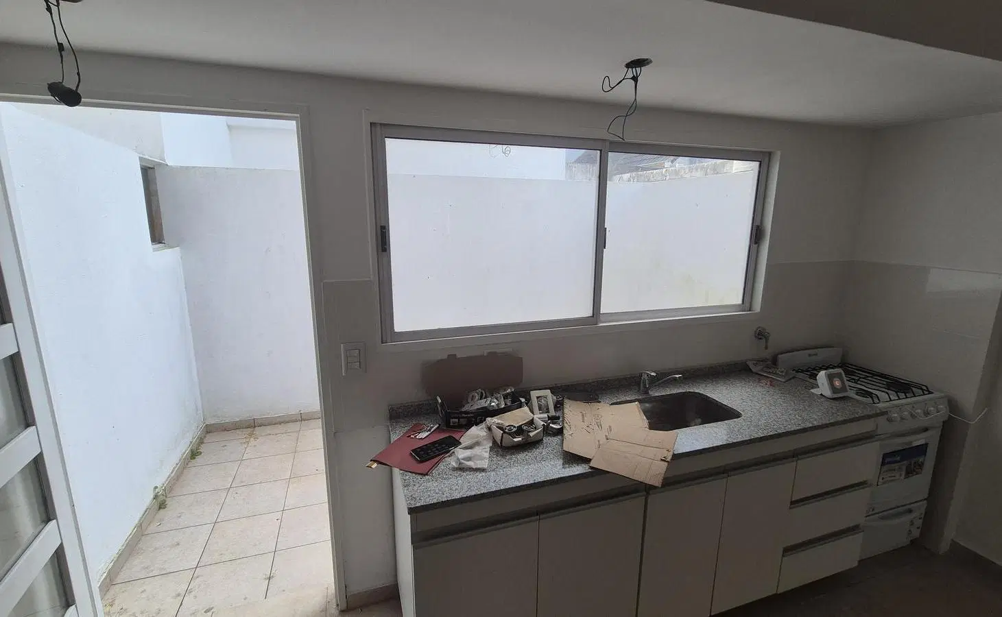 Departamento 3 Ambientes 72m2 Balcon Corrido y Patio. 2 Baños Frente 5