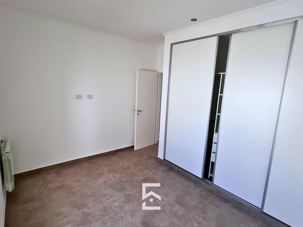 Casa en Venta Zona La Rural 4