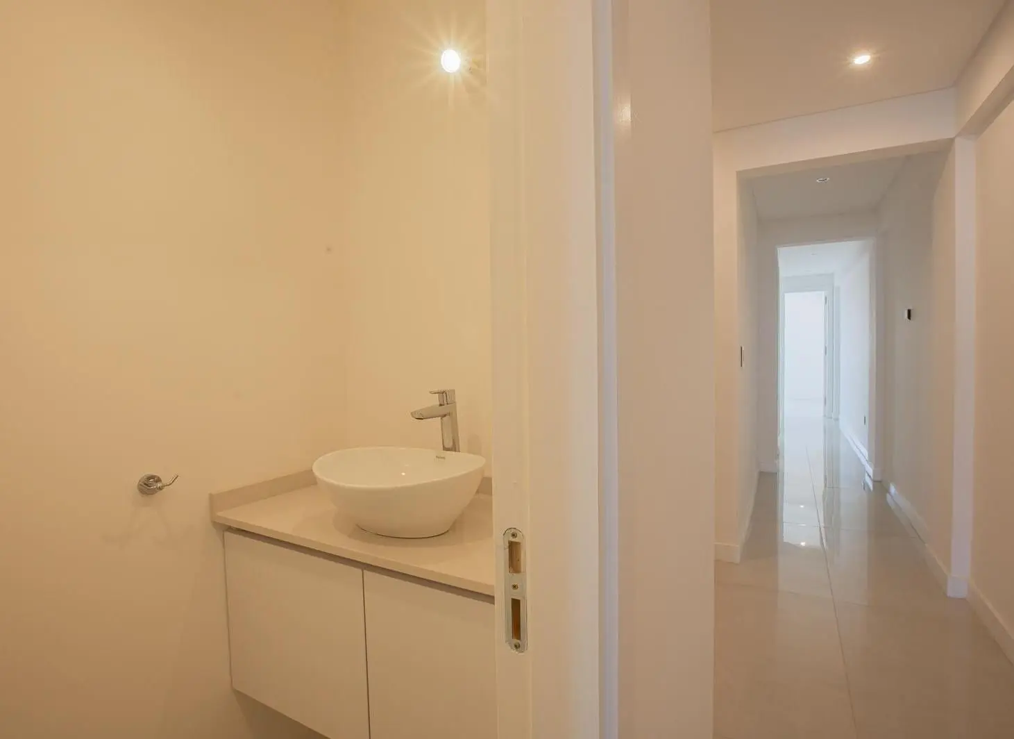 VENTA Departamento a estrenar frente al mar Av. Felix U. Camet al 2500 5