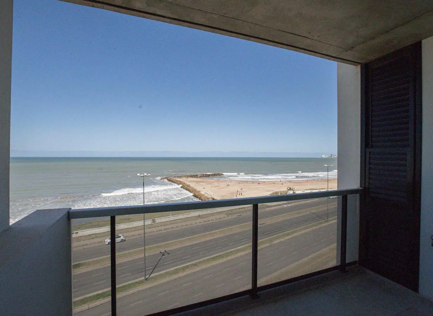 VENTA Departamento a estrenar frente al mar Av. Felix U. Camet al 2500 1