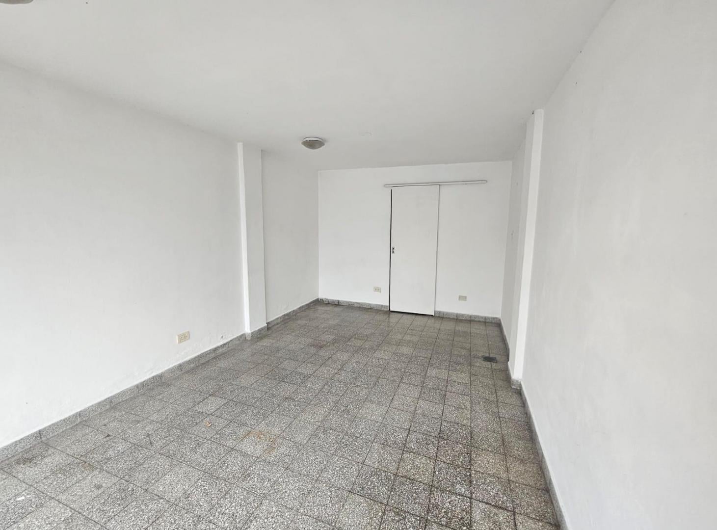 Foto de Venta local comercial en barrio Abasto, imagen 4