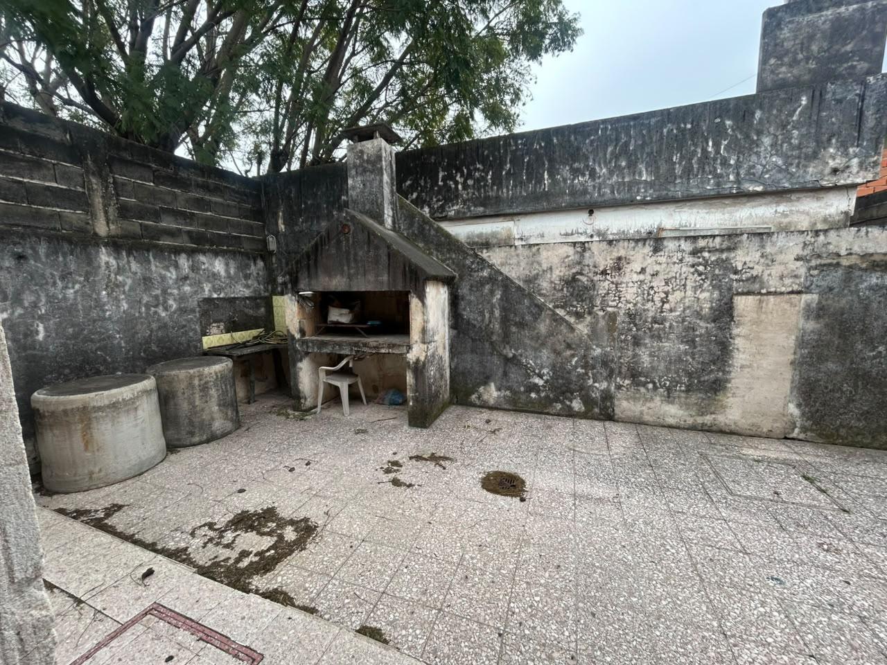 Foto de VENTA. 2 CASAS INDEPENDIENTES CON PATIO, PARRILLERO Y TERRAZA. BARRIO, imagen 2