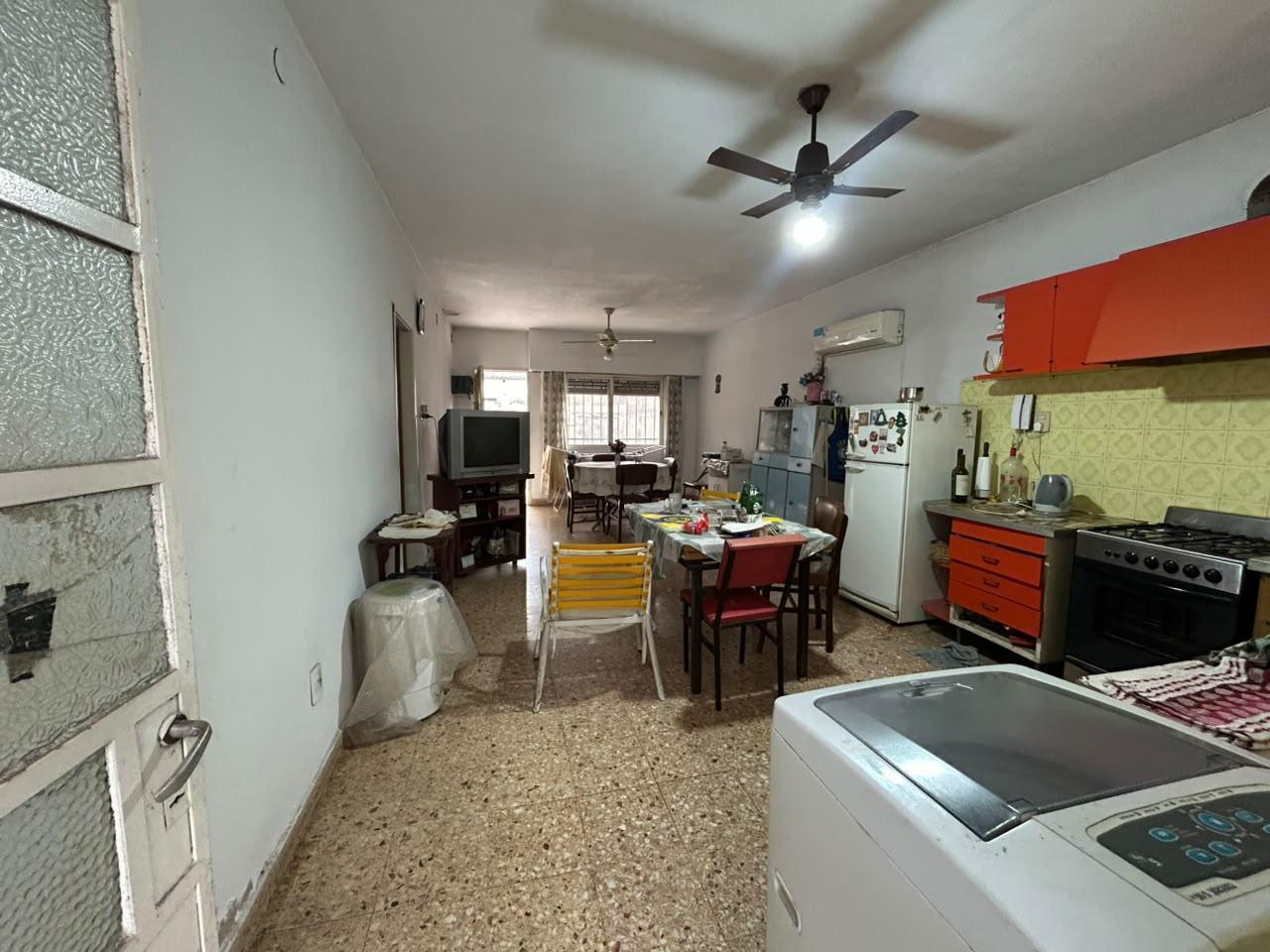 Foto de VENTA. 2 CASAS INDEPENDIENTES CON PATIO, PARRILLERO Y TERRAZA. BARRIO, imagen 4