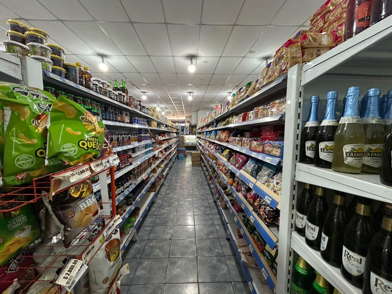 Foto de VENTA. GALPÓN DE AMPLIAS DIMENSIONES. BARRIO HOSPITALES, imagen 5