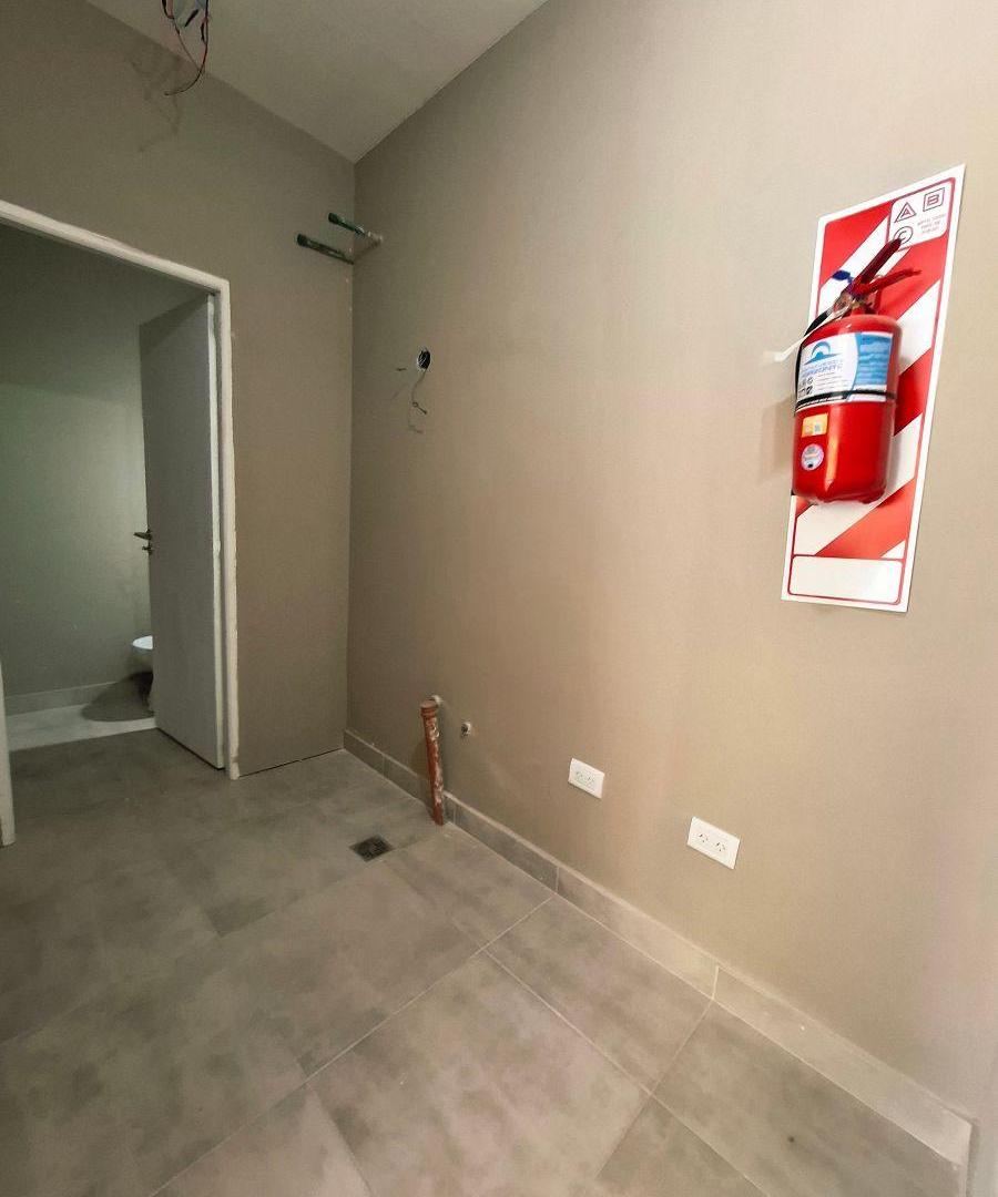 Foto de ALQUILER DE LOCALES COMERCIALES EN VILLA HIPODROMO, imagen 2