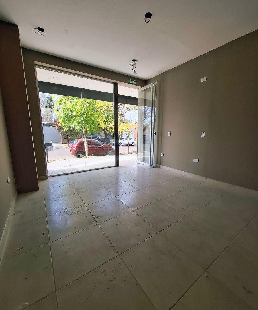 Foto de ALQUILER DE LOCALES COMERCIALES EN VILLA HIPODROMO, imagen 4
