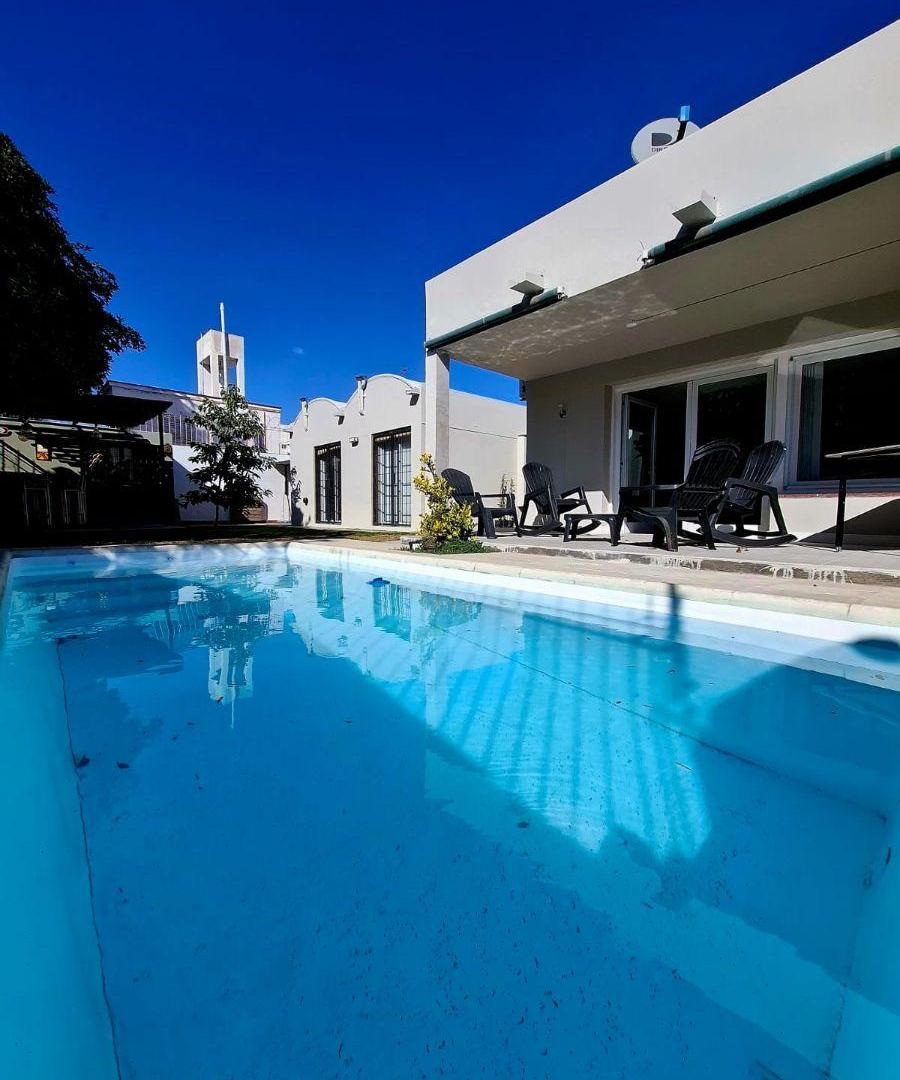 Foto de VENTA CASA UNICA EN LA SEXTA SECCIÓN DE LA CIUDAD DE MENDOZA, imagen 3