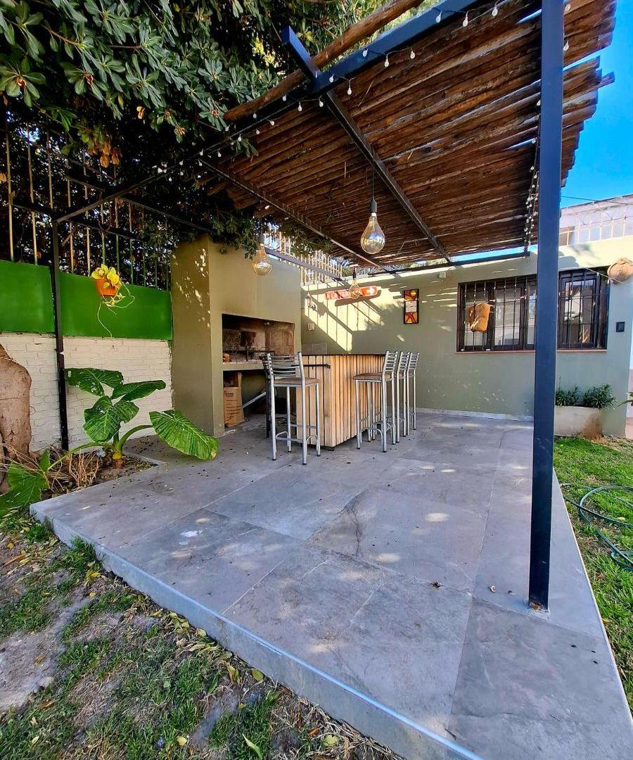 Foto de VENTA CASA UNICA EN LA SEXTA SECCIÓN DE LA CIUDAD DE MENDOZA, imagen 4