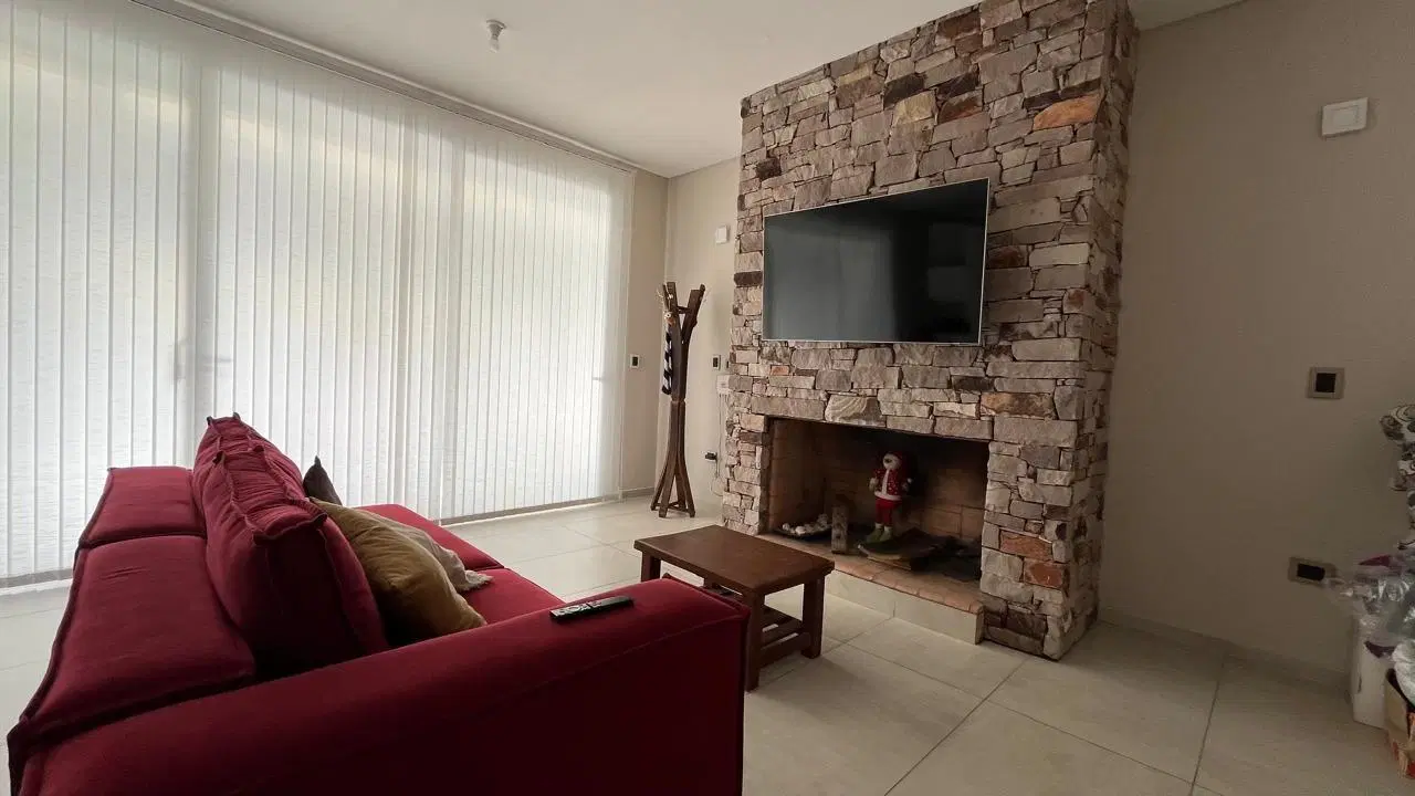 ESPECTACULAR CASA EN ESTANCIA BULNES 2