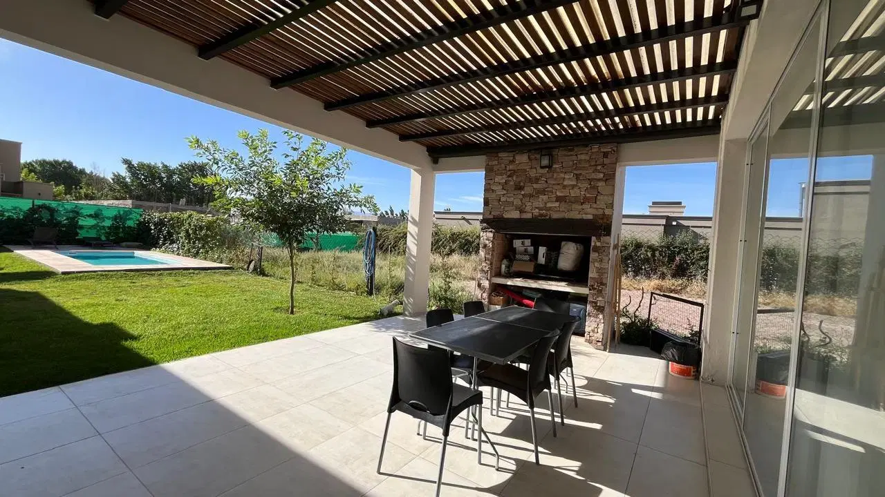 ESPECTACULAR CASA EN ESTANCIA BULNES 4