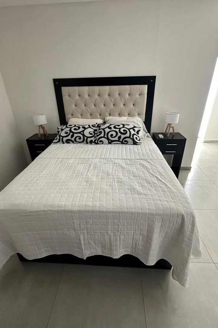 HERMOSA CASA EN BARRIO EL MARQUESADO 8