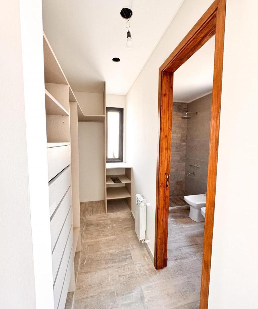 Foto de VENTA HERMOSO DUPLEX A ESTRENAR EN ESTANCIA BULNES, imagen 4