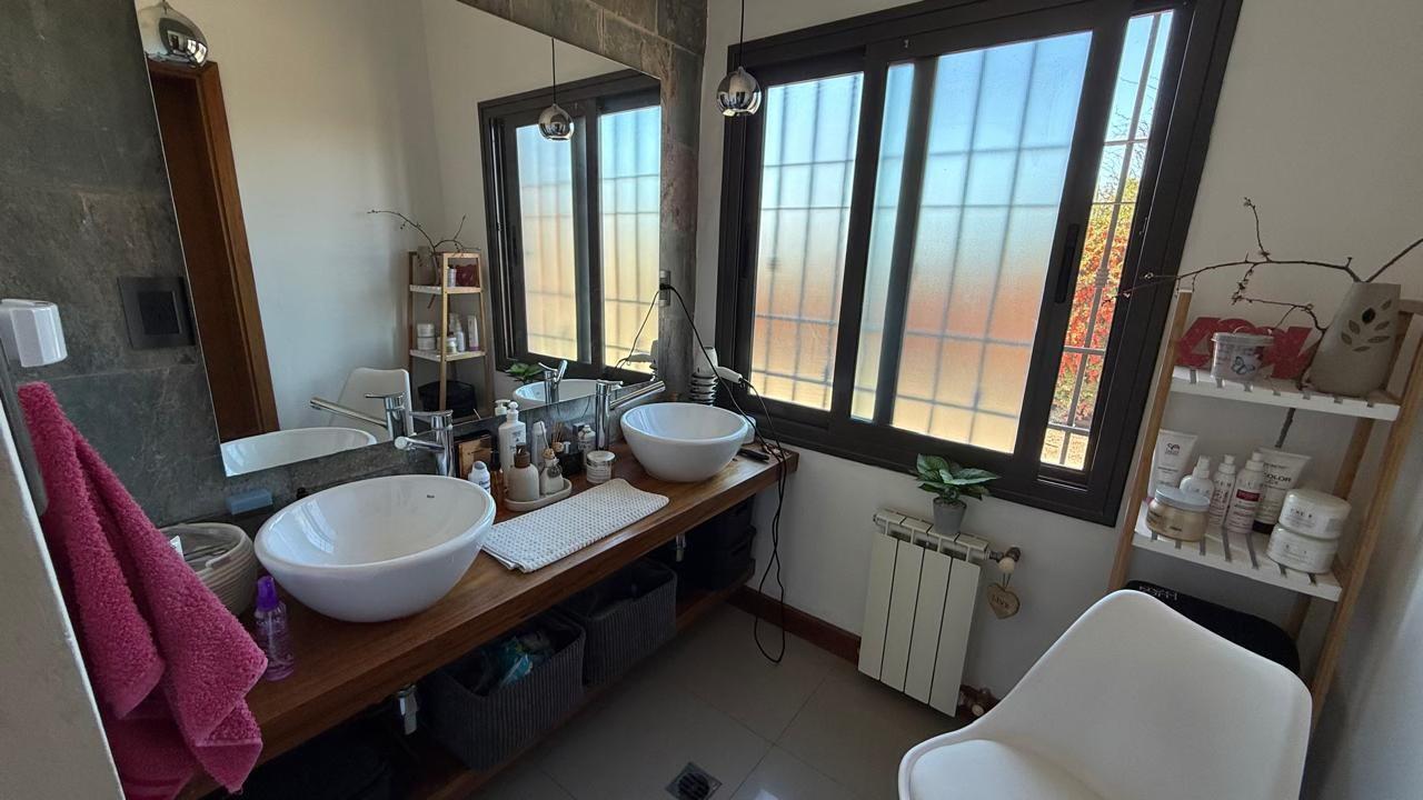 Foto de VENTA HERMOSA CASA EN RODEO DEL MEDIO, imagen 3