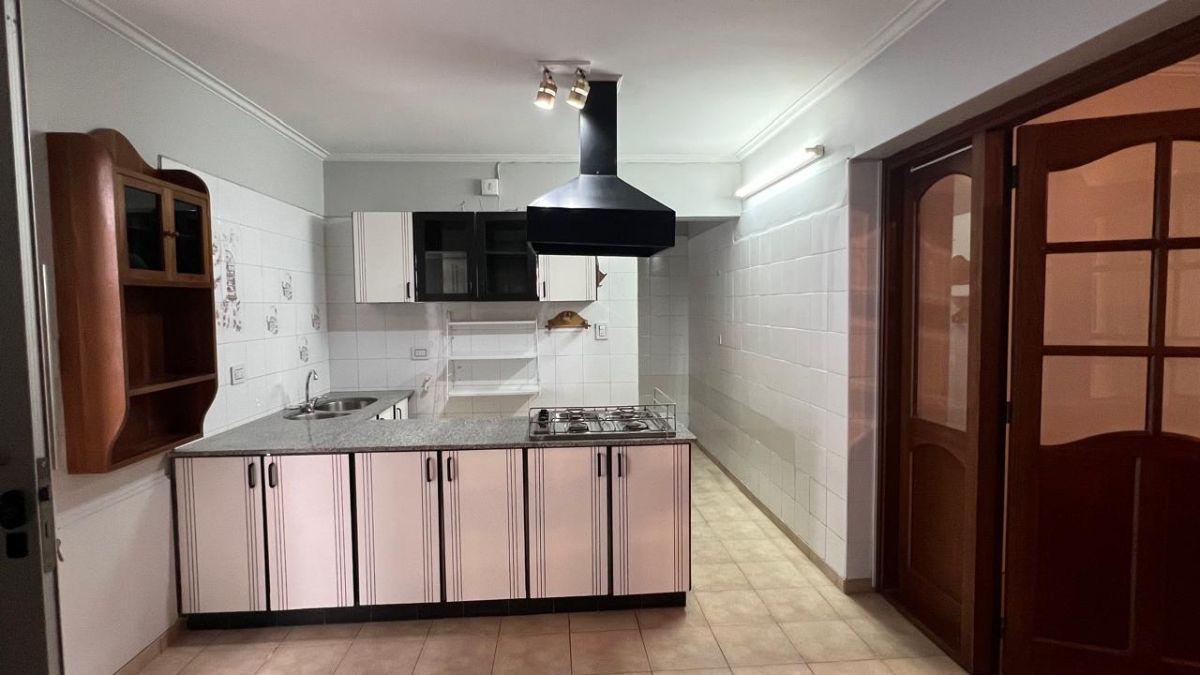 Foto de ALQUILER CASA APTA PARA LOCAL COMERCIAL, OFICINA O CONSULTORIO, imagen 3