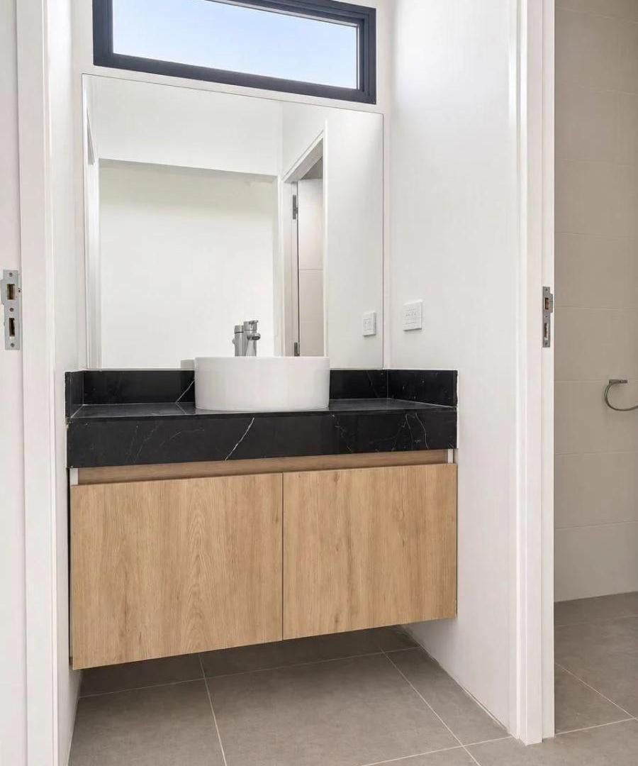 Foto de VENTA CASA DE 2 DORMITORIOS A ESTRENAR - B° SOLARES DE LORENZO, imagen 4
