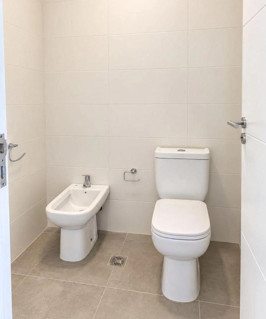Foto de VENTA CASA DE 2 DORMITORIOS A ESTRENAR - B° SOLARES DE LORENZO, imagen 2