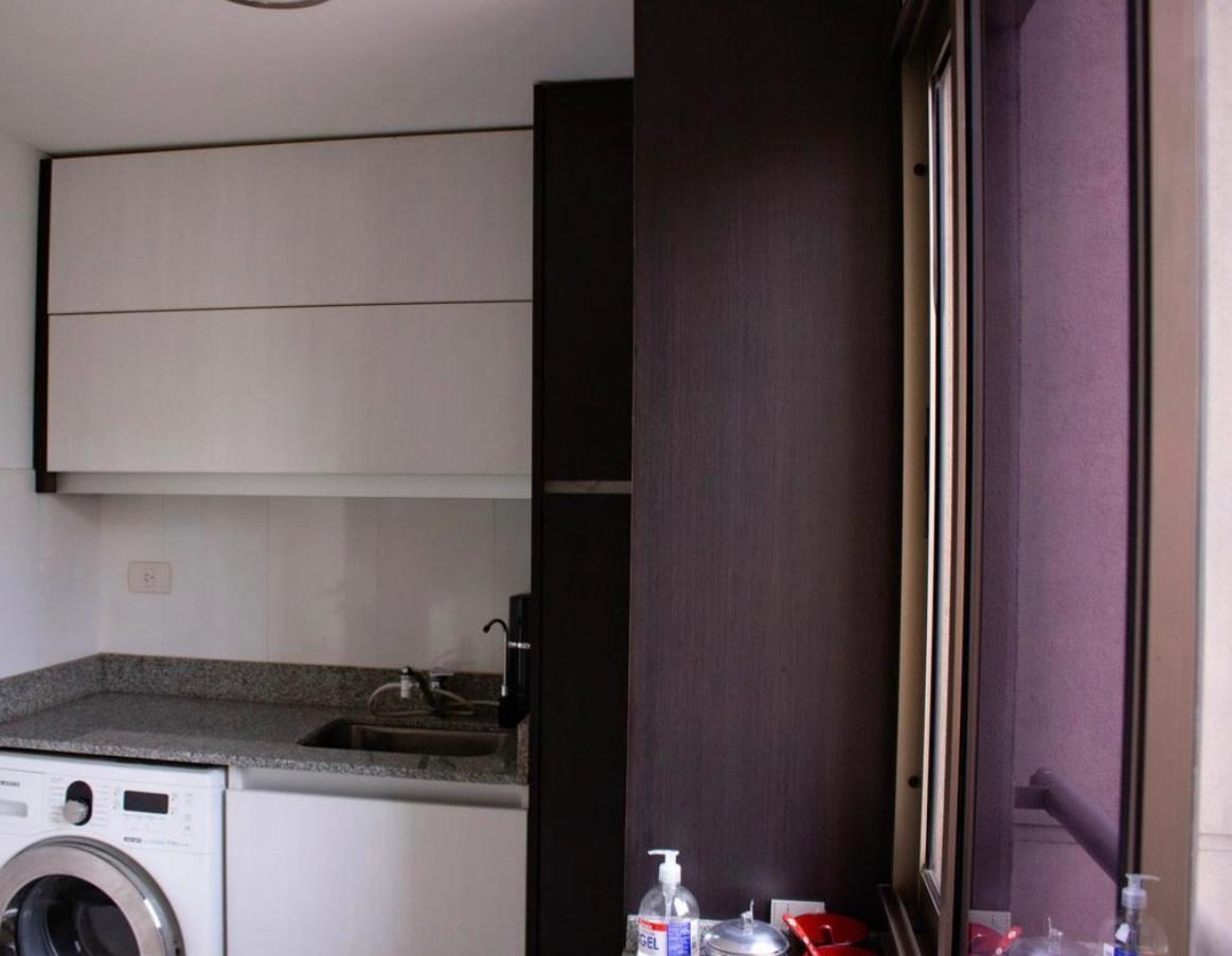 Excelente Tres Ambientes a La Venta con Cochera Cubierta en Parque Chacabuco 5