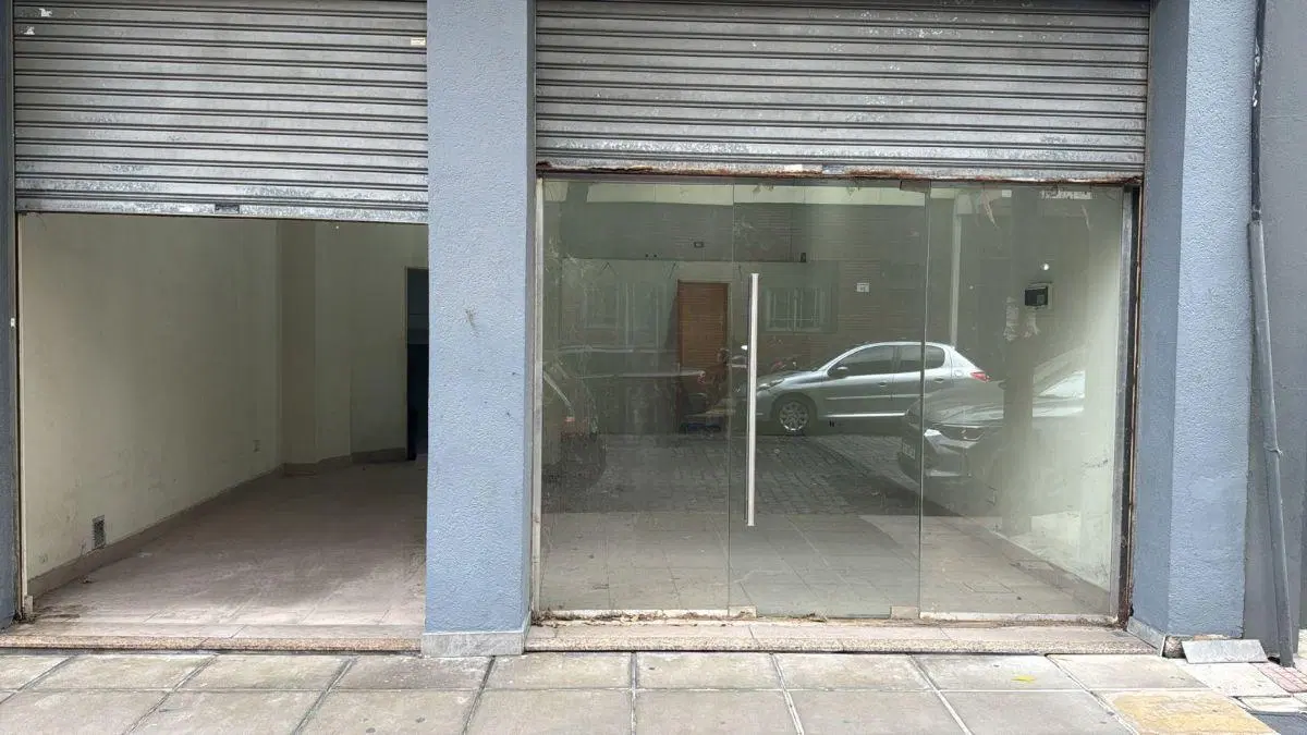 Local comercial de 60 m² en venta en Parque Patricios 2