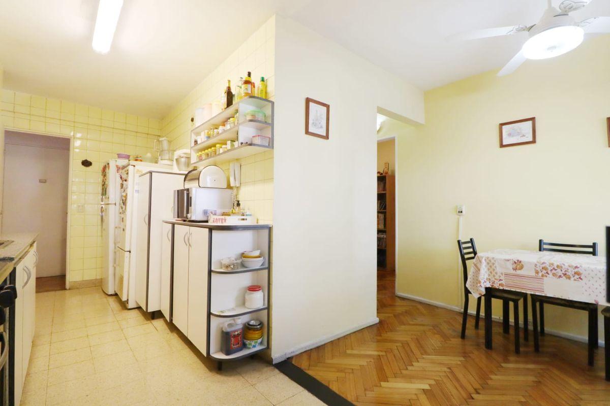 Foto de EXCELENTE TRES AMBIENTES CON DEPENDENCIA DE SERVICIO EN VENTA EN EL, imagen 2