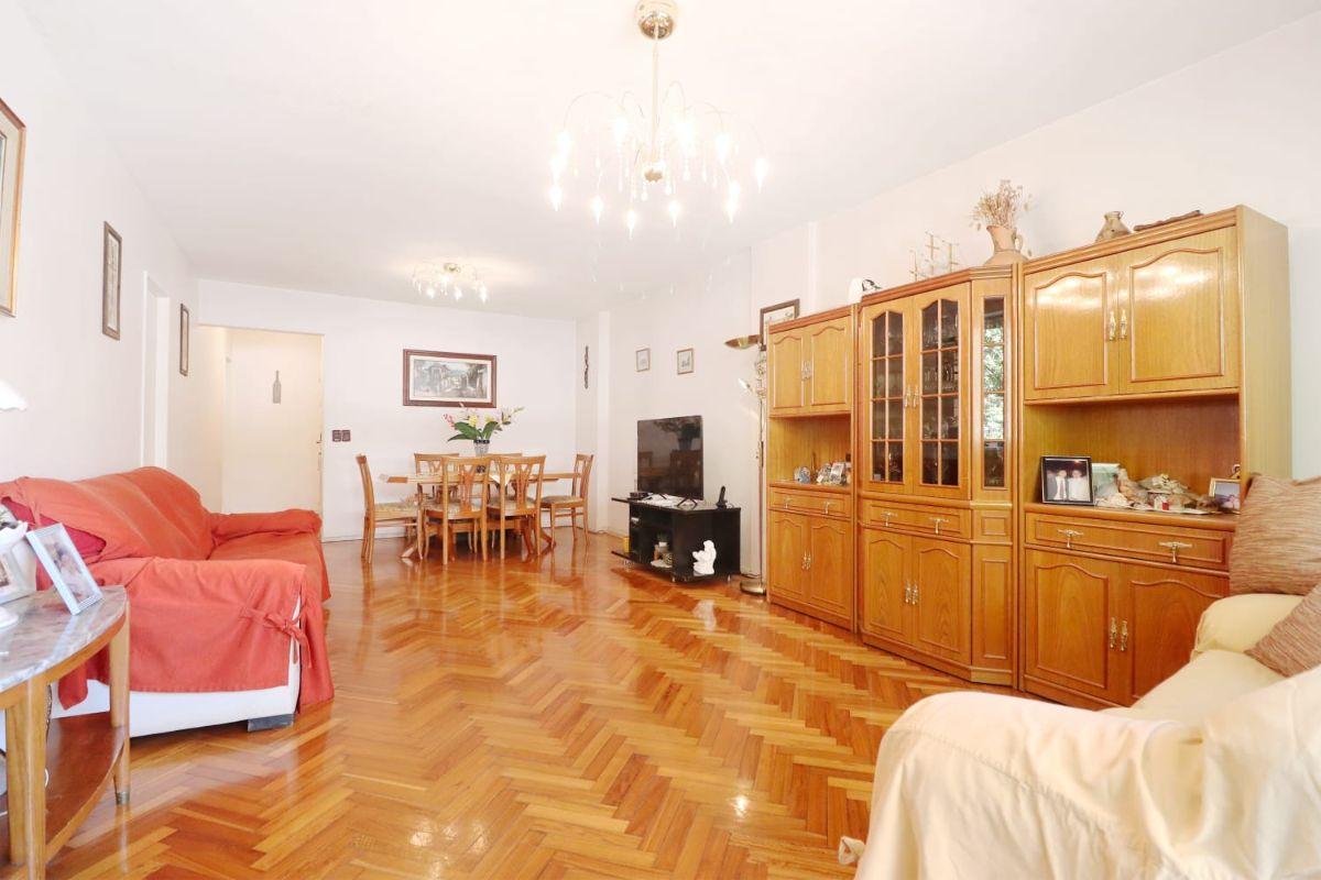 Foto de EXCELENTE TRES AMBIENTES CON DEPENDENCIA DE SERVICIO EN VENTA EN EL, imagen 4