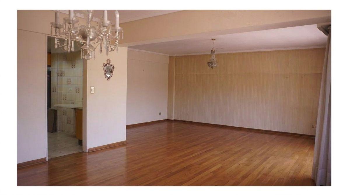 Foto de EXCELENTE PISO DE EPOCA EN VENTA EN LA MEJOR ZONA DE BARRACAS!, imagen 1