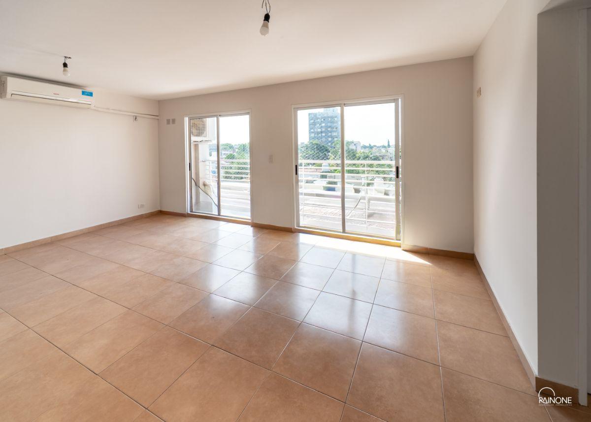 Departamento dos ambientes y cochera - en venta - Santos Lugares