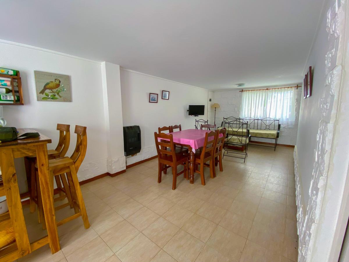 Venta de Dúplex 3 Ambientes con Parque en Zona 6 de La Ciudad de Miramar 2