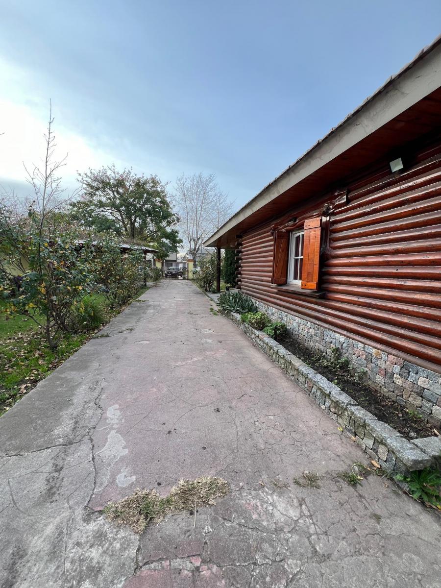 Venta de Dos Unidades Tipo Cabañas en Barrio Parquemar - Ciudad de Miramar. 4