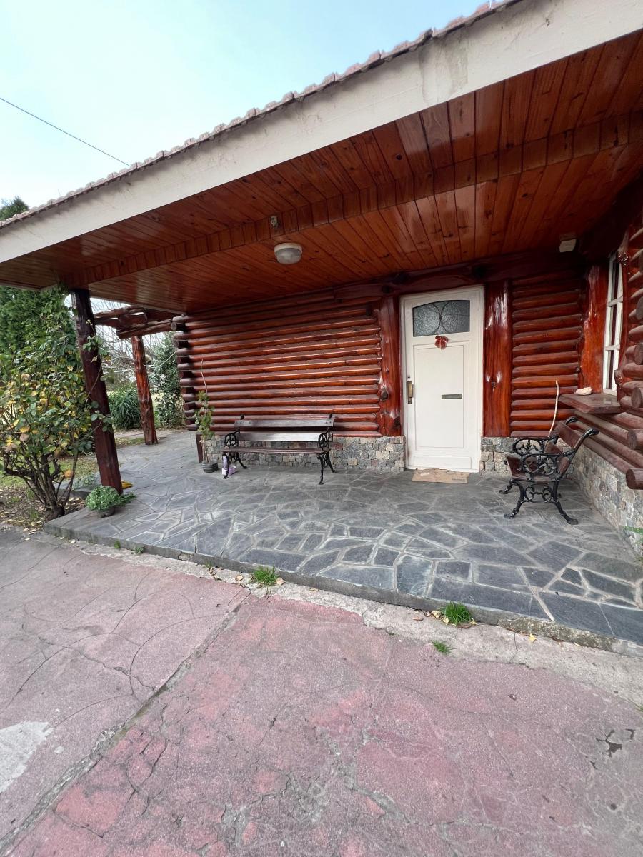 Venta de Dos Unidades Tipo Cabañas en Barrio Parquemar - Ciudad de Miramar. 3