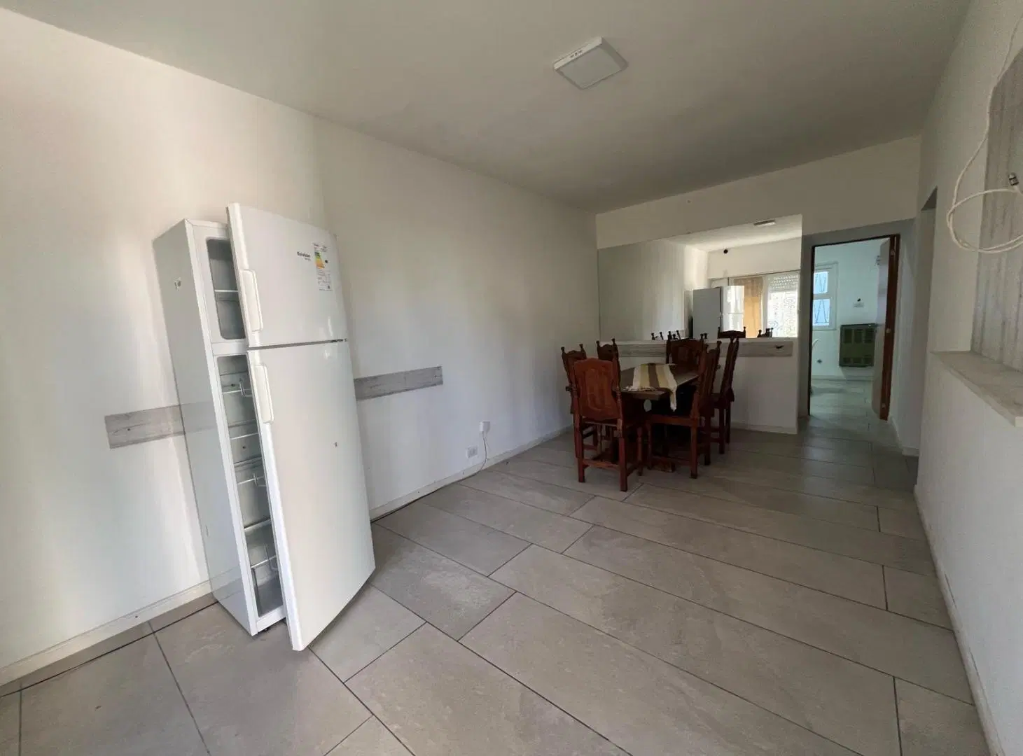 Casa 5 ambientes con parque en venta en zona todo el año. 8