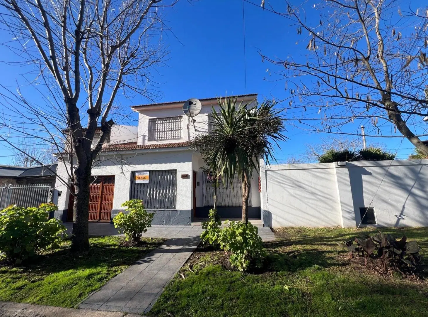 Casa 5 ambientes con parque en venta en zona todo el año. 3