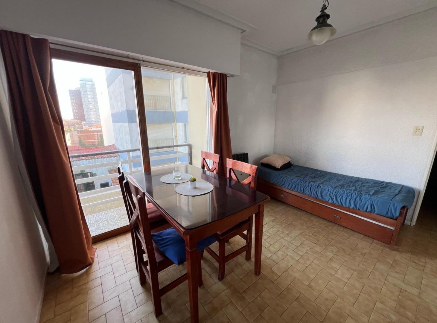 Foto de Departamento 2 ambientes en venta en zona costanera de Miramar, imagen 3