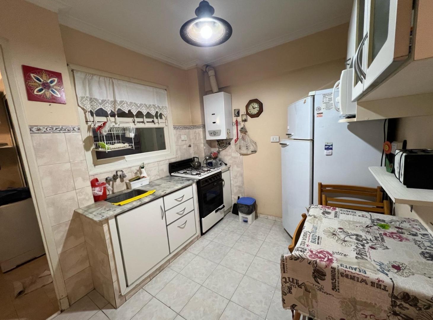 Foto de Departamento 2 ambientes con balcon y patio en venta en zona 1 de Miramar, imagen 1
