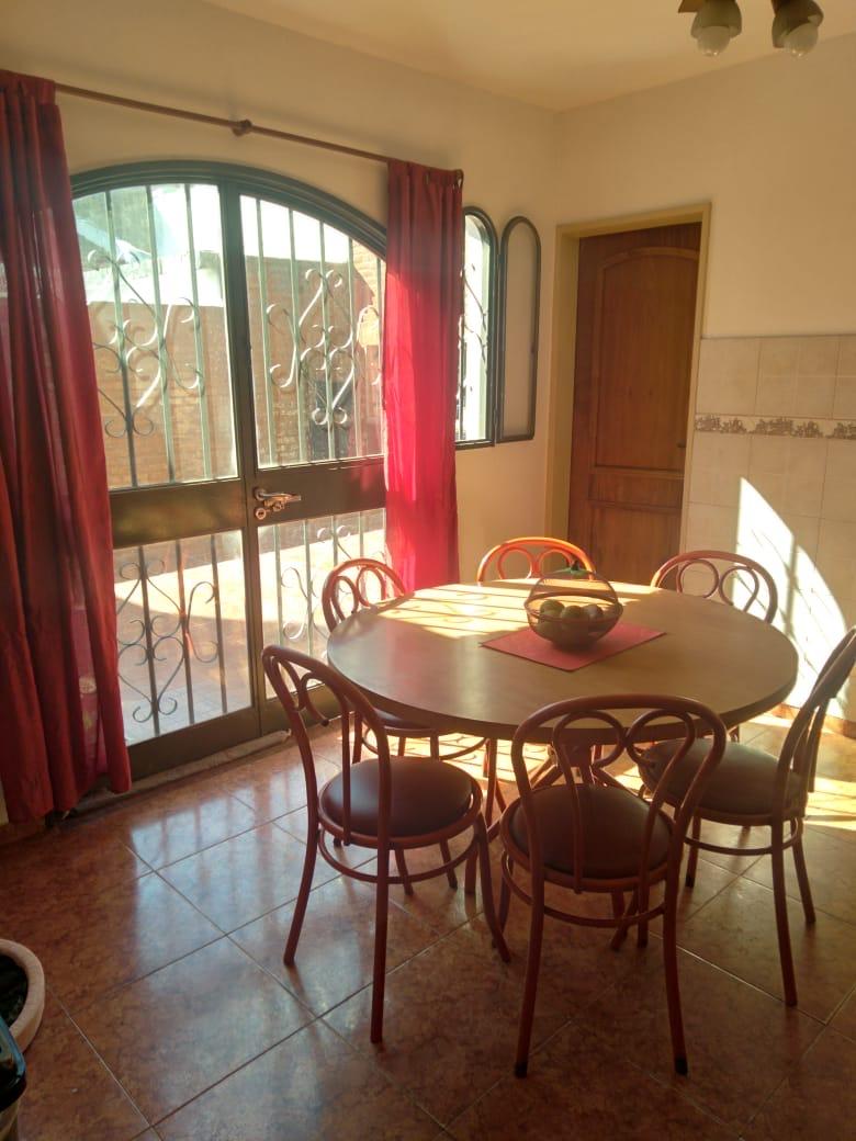 Casa Chalet en Barrio Naon. 3