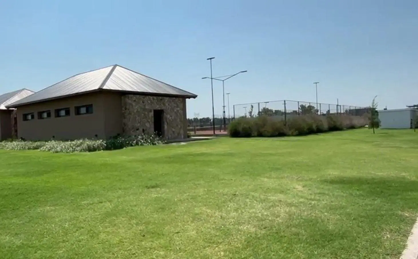Terrenos en La Finca Country - Funes 4