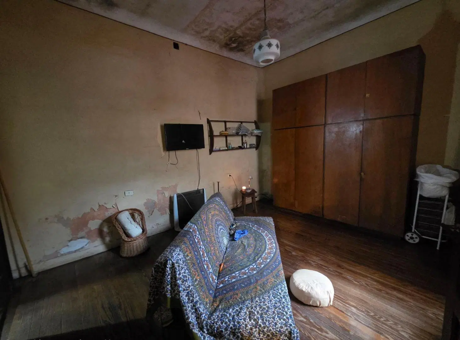 Casa de Pasillo no PH a la venta -Sin Expensas - Barrio Martin 3
