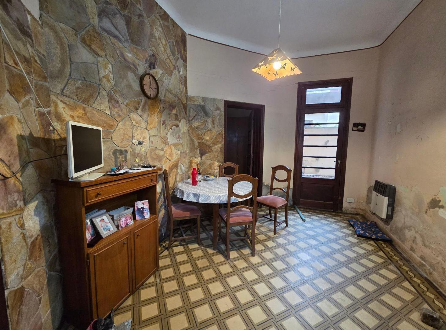 Casa de Pasillo no PH a la venta -Sin Expensas - Barrio Martin