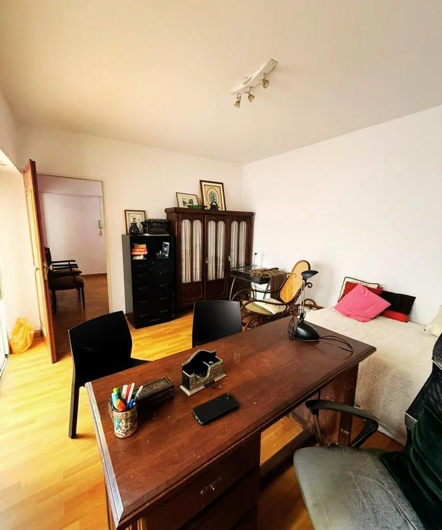 Departamento 2 amb c/cochera y patio en Flores 1
