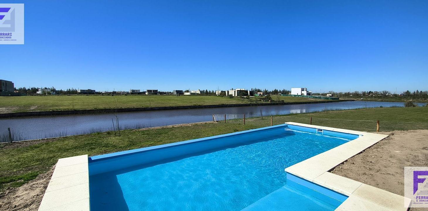 Foto de Casa en una planta a laguna con salida al Río Luján en Barrio Náutico, imagen 2