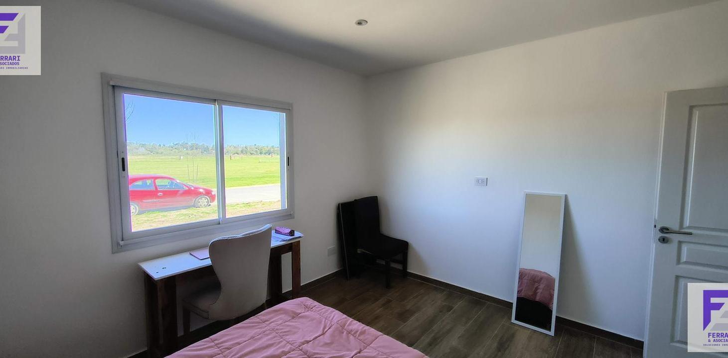 Foto de Casa en una planta a laguna con salida al Río Luján en Barrio Náutico, imagen 5