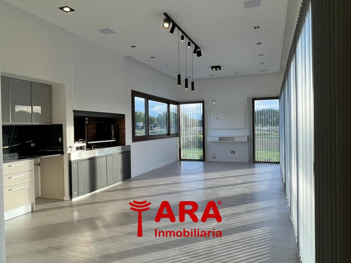 Casa Inmaculada - Barrio Privado - Acepta Permuta 4