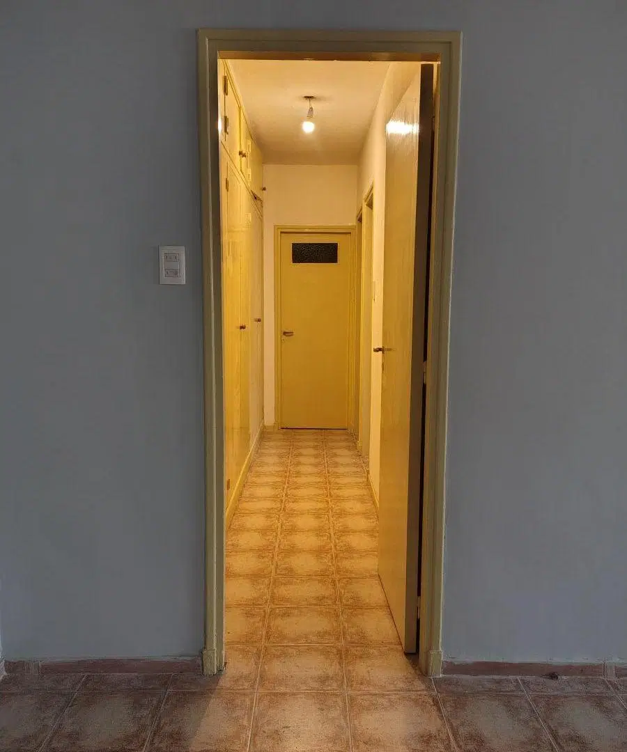 CASA con 100 m² totales, COCHERA y 2 HABITACIONES en ALQUILER en Villa Hipódromo 3