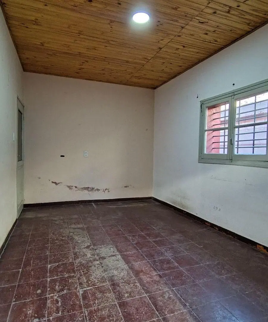 CASA en Bº PALUMBO con 150 m2 y 3 DORMITORIOS en ALQUILER 2