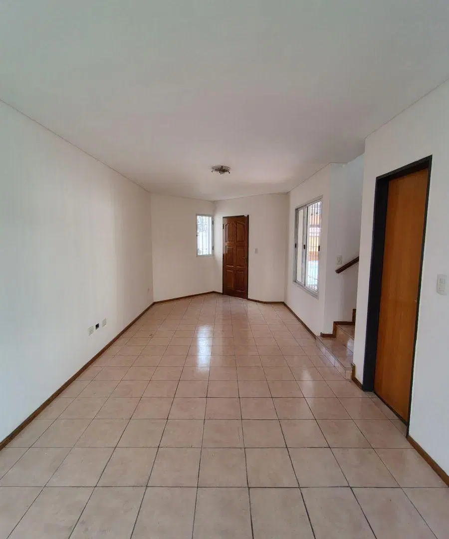DEPARTAMENTO de 110 m2 construidos con 2 DORMITORIOS en ALQUILER Bº Reconquista 4
