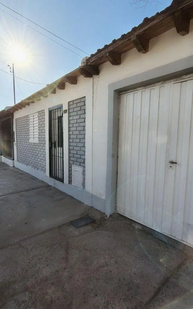 Casa de 250 m² con 3 dormitorios en venta en Capilla del Rosario 2