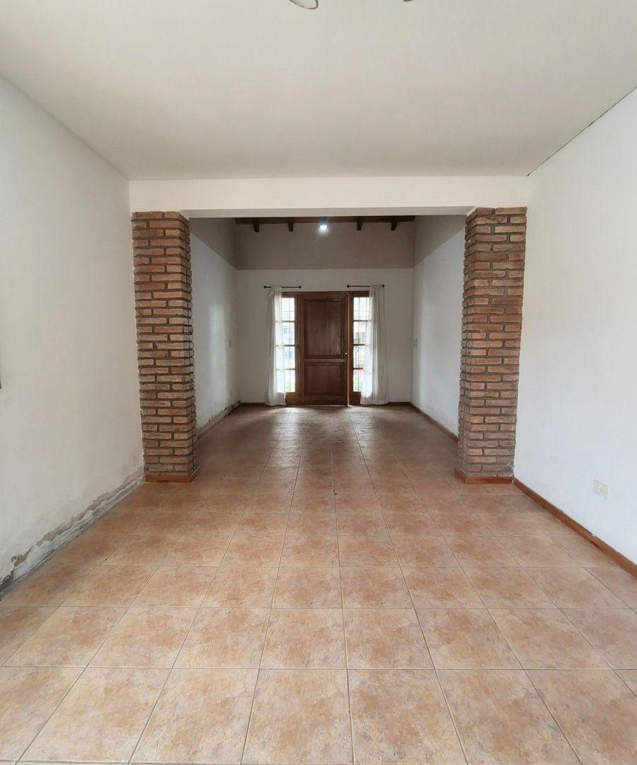 Foto de Casa de 400 m² con 2 dormitorios en alquiler en Godoy Cruz, imagen 4
