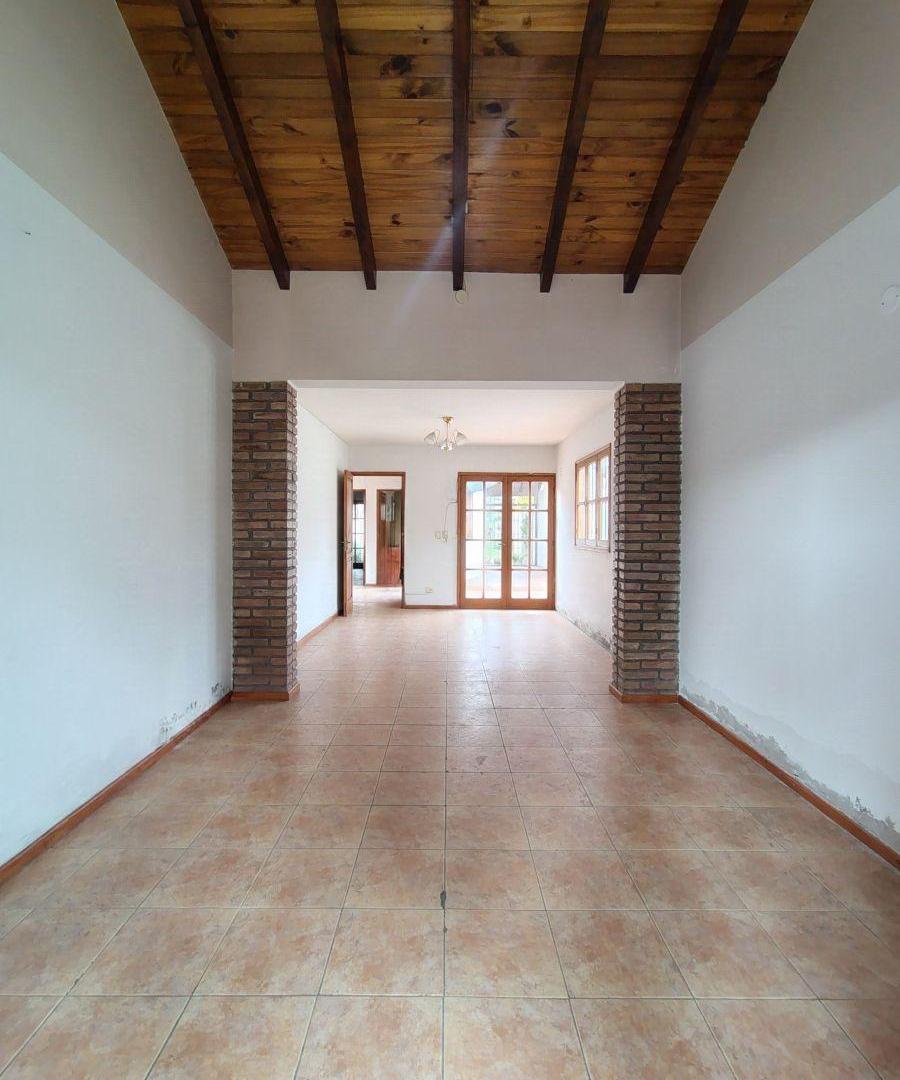 Foto de Casa de 400 m² con 2 dormitorios en alquiler en Godoy Cruz, imagen 3